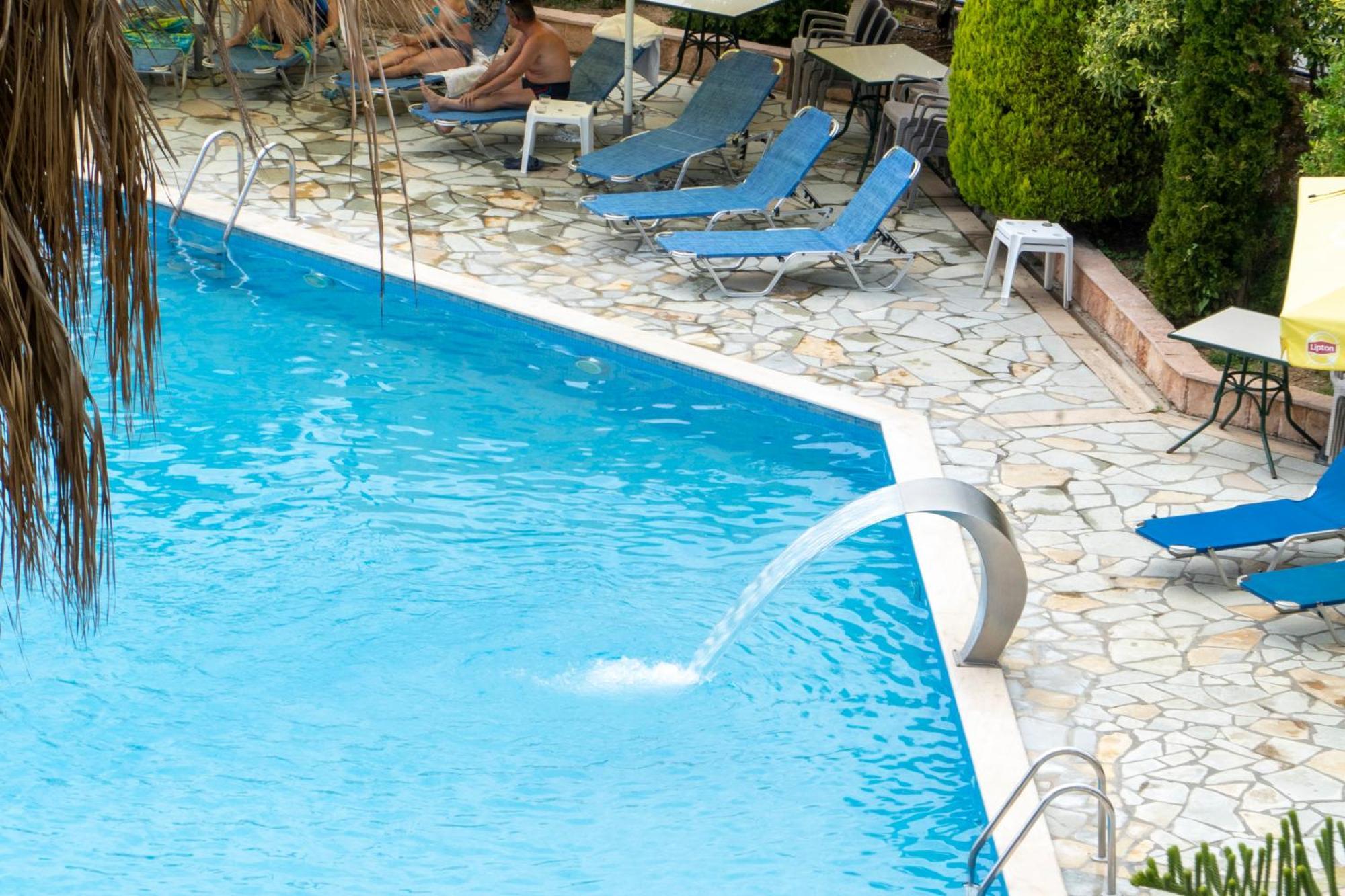 Hotel Mediterrane Sarandë Exterior foto
