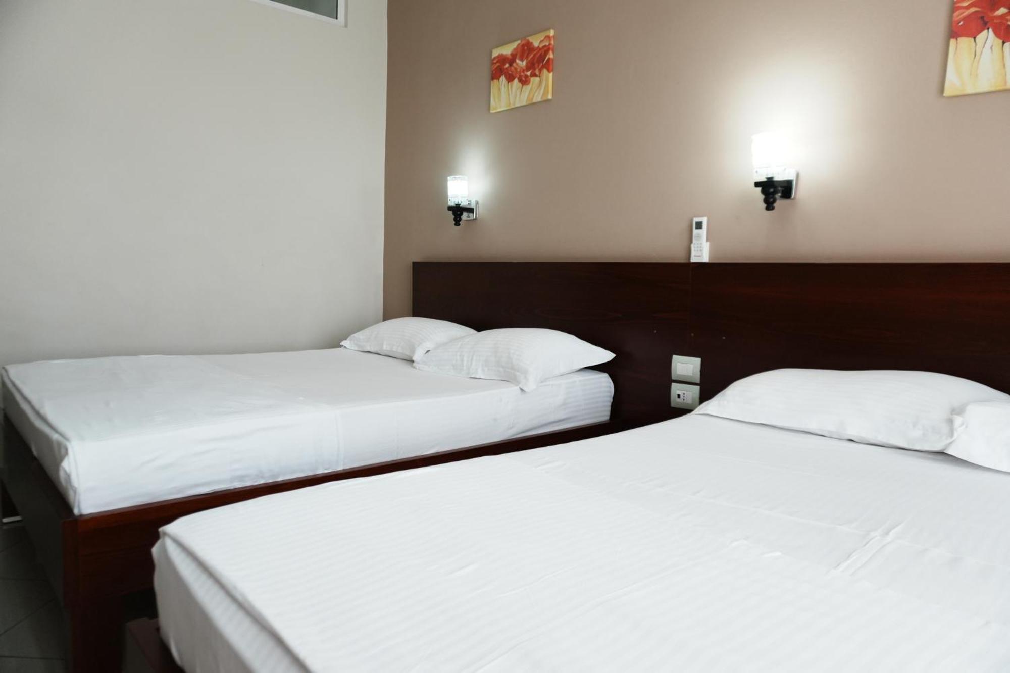 Hotel Mediterrane Sarandë Exterior foto