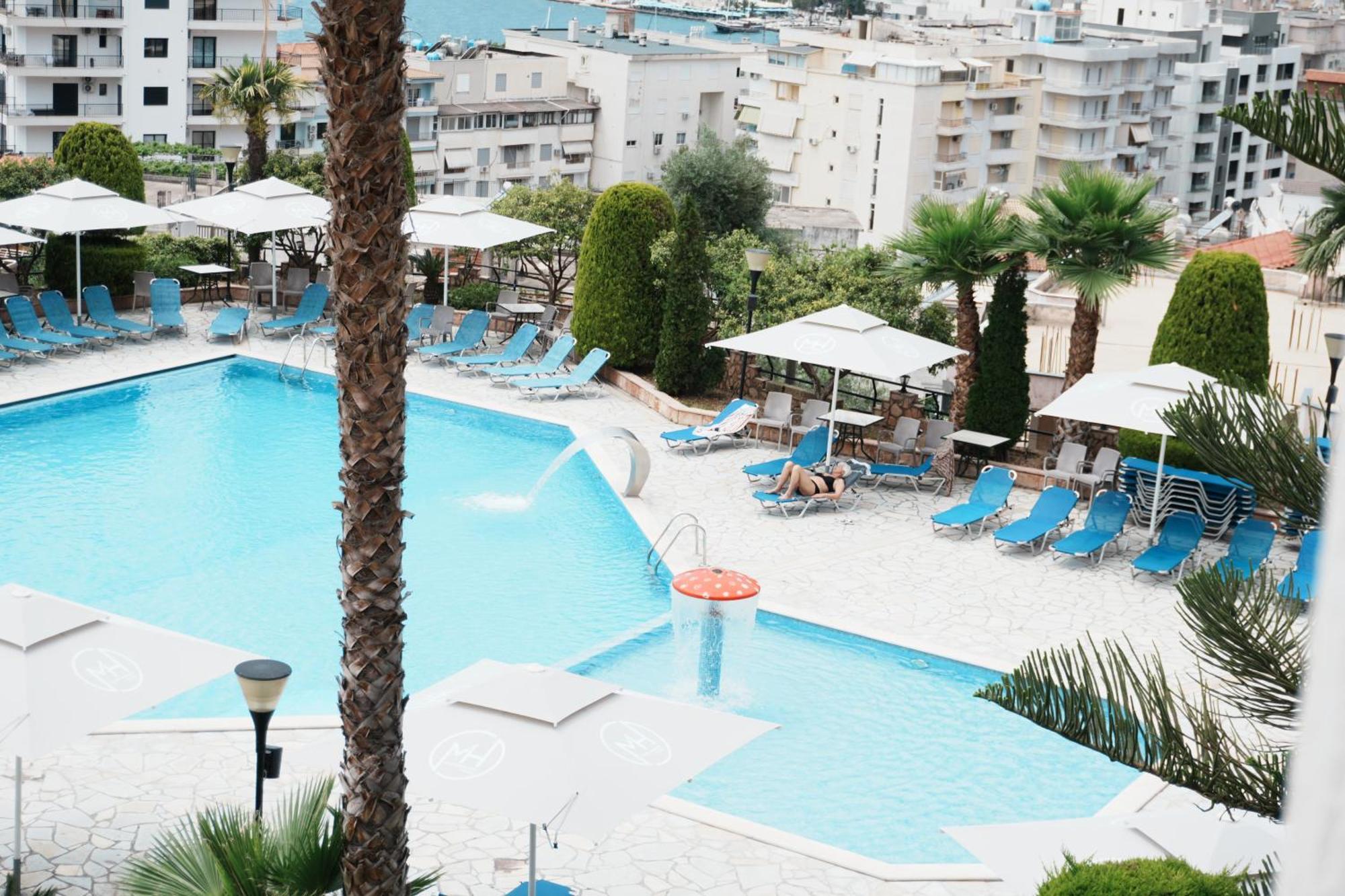 Hotel Mediterrane Sarandë Exterior foto